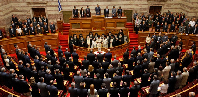 Ορκίστηκε η νέα Βουλή για 48 ώρες…