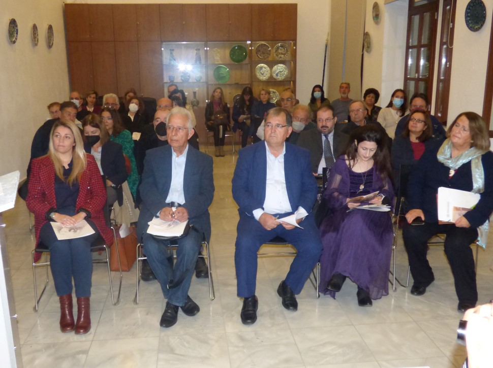 Με επιτυχία πραγματοποιήθηκε στο Κέντρο Πολιτισμού Δήμου Ανατολικής Μάνης το επιστημονικό συνέδριο για τον ποιητή Κυριάκο Χαραλαμπίδη